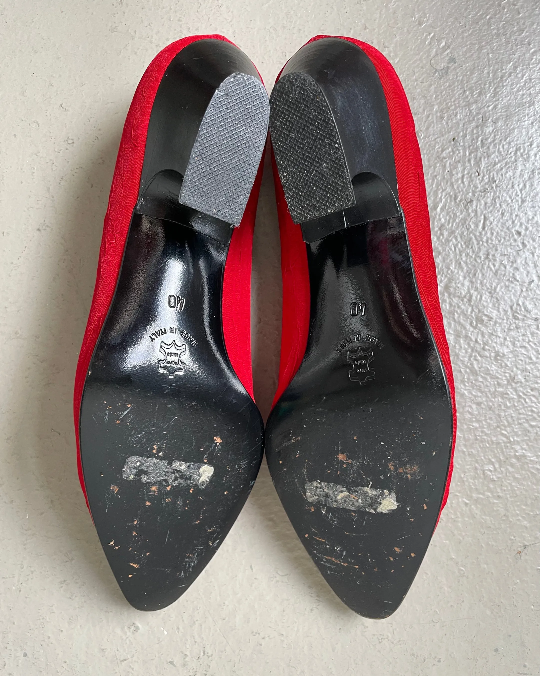 1990s Heels Red Fabric Italy sz 40