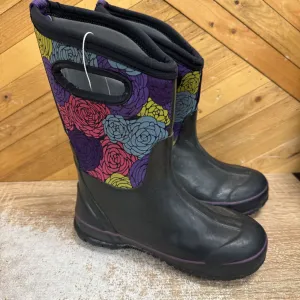 Bogs- Youth insulated boots- MSRP $110: Black Floral -children-2