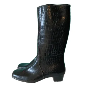 Crocodile Textured Black Rubber Rain Boots circa 1970s US 10