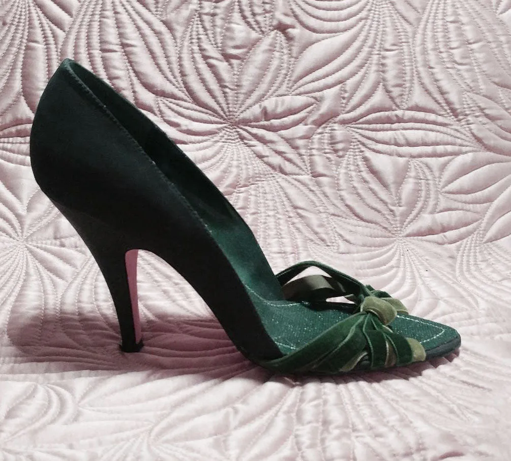 *GORGEOUS HYPE D'ORSAY 3 SHADES OF GREEN VELVET STRAPPY HIGH HEELS WITH PEEP TOE - BEAUTIFUL LOOK!