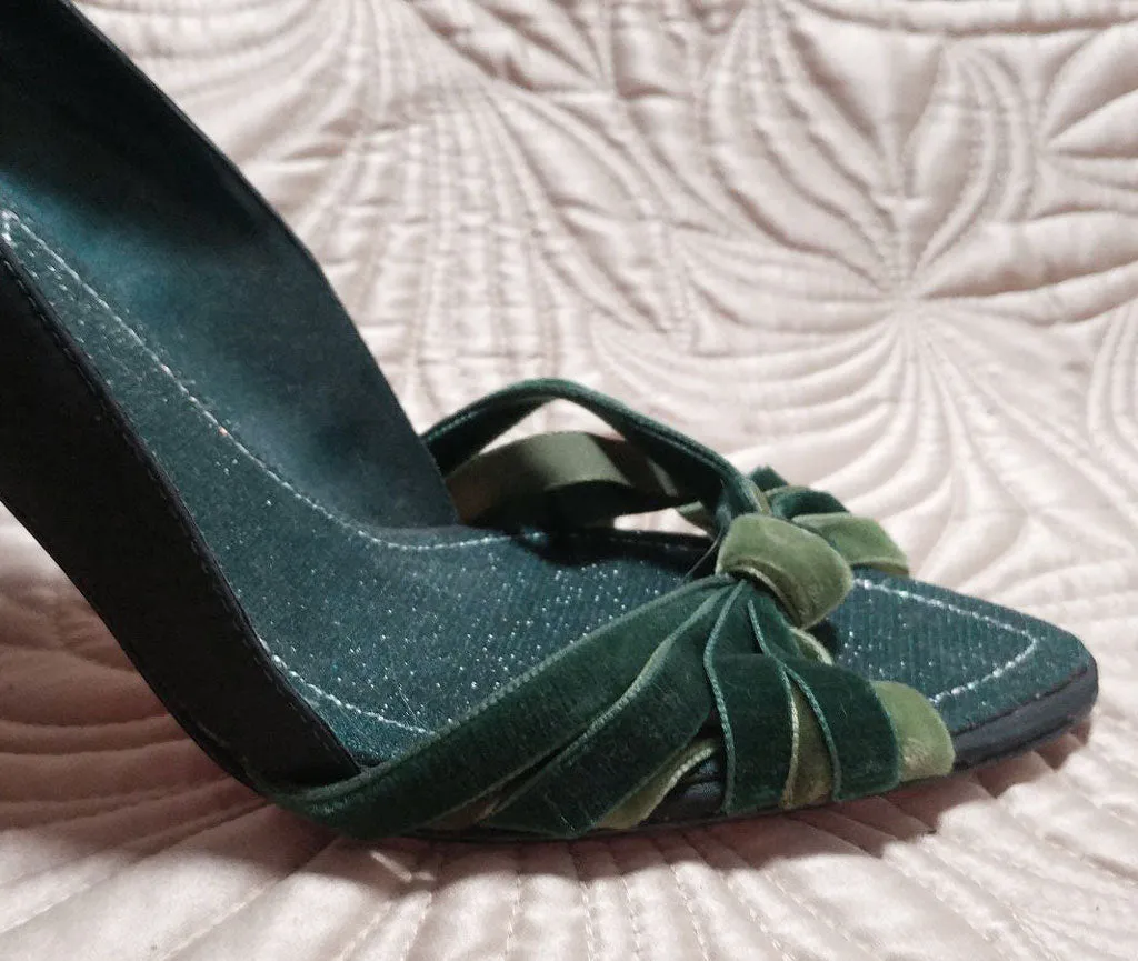 *GORGEOUS HYPE D'ORSAY 3 SHADES OF GREEN VELVET STRAPPY HIGH HEELS WITH PEEP TOE - BEAUTIFUL LOOK!