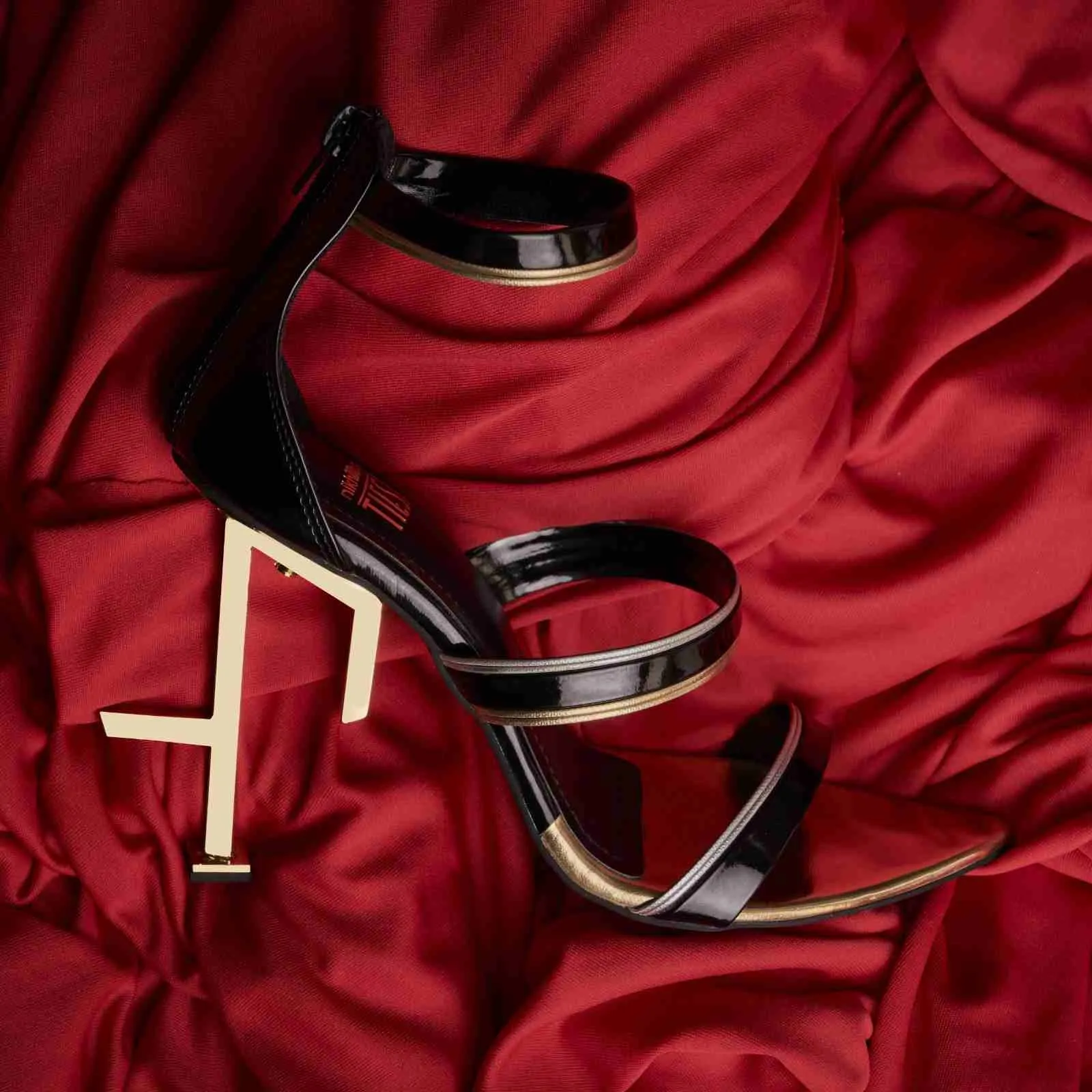 Nikhil Thampi x Tiesta (Metal Heels)